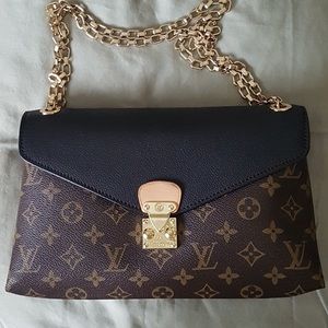 LOUIS V. Monogram Canvas Pallas Chain Crossbody